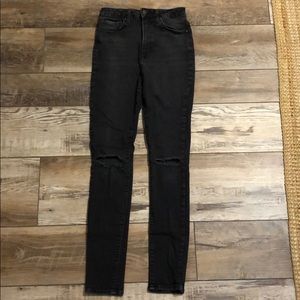 forever 21 black skinny ripped jeans